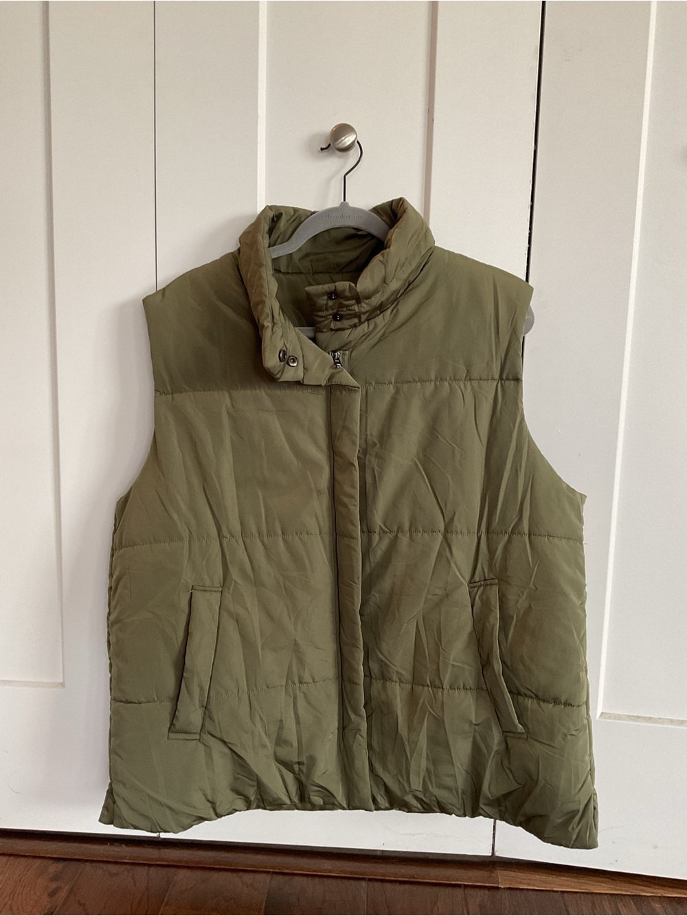 Women’s Quilted Sleeveless Puffer Vest in Olive Green